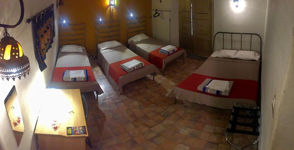 Palace Guesthouse Barcelone Extérieur photo