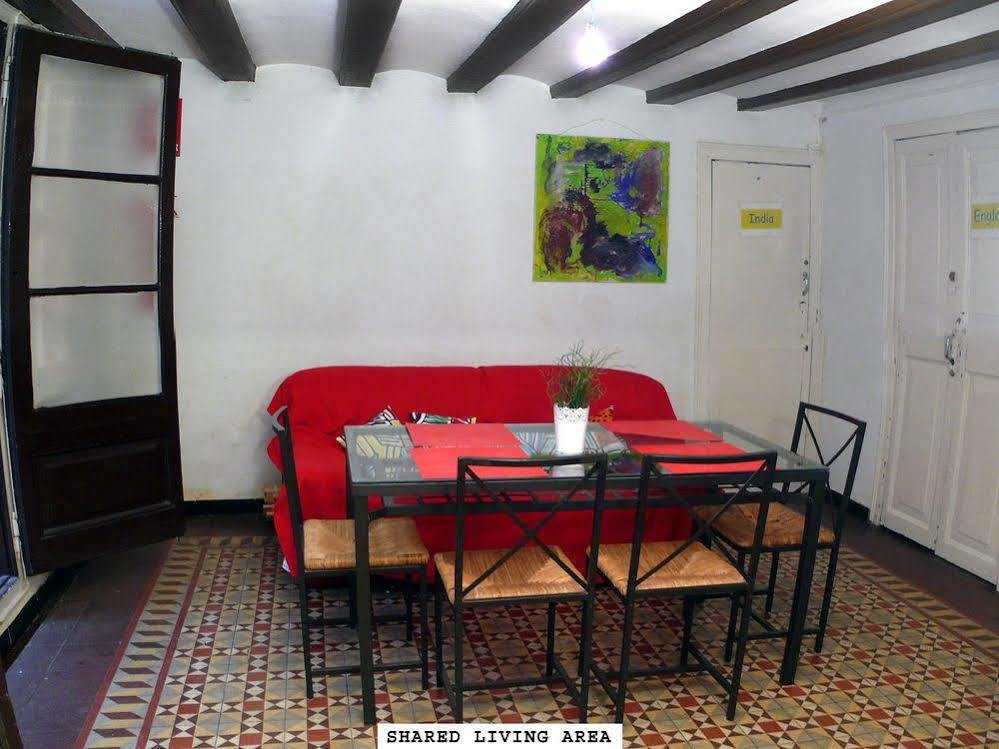 Palace Guesthouse Barcelone Extérieur photo